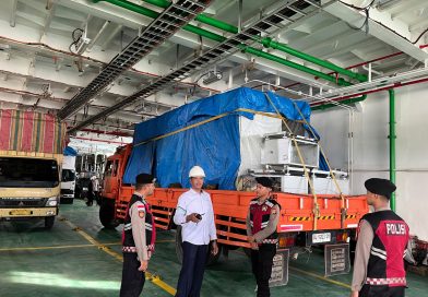 Tim Patroli Perintis Presisi Sat Samapta Polres Aceh Jaya Laksanakan Monitoring dan Pengamanan di Pelabuhan Calang